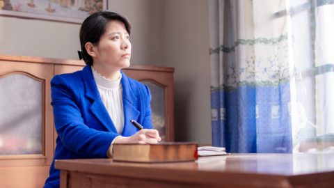 Kiburi Huja Kabla ya Kuanguka