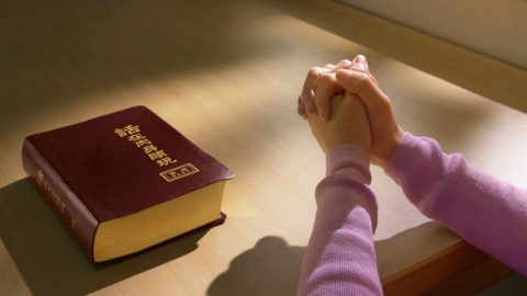 Mungu Yuko Kando Yangu